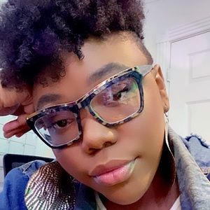 Meet your Posher, Jade